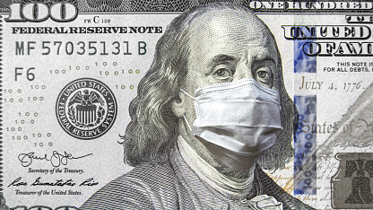 Ekonomika se učí žít s COVIDem